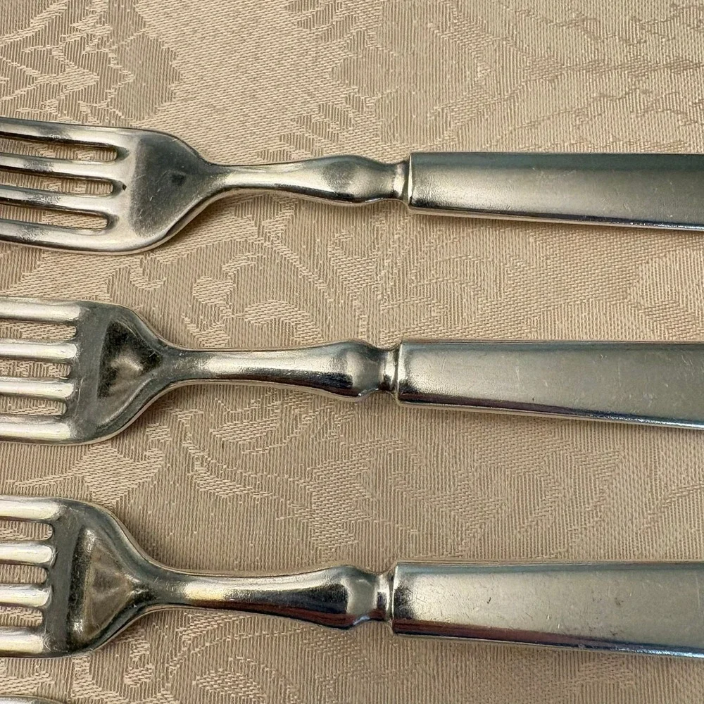 1847 Rogers Bros Plain Round Silverplate Fork Lot of 6 2 Monogrammed Replacement